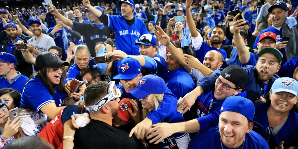 blue jays fan (1)